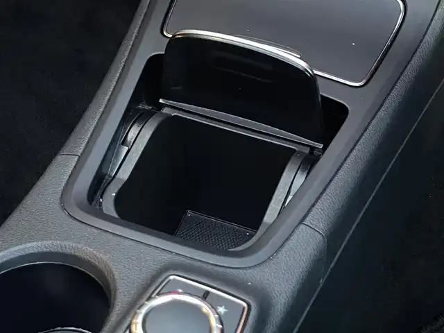 メルセデス・ベンツ Ｂ２５０ 4MATIC スポーツ 山梨県 2016(平28)年 2.6万km マウンテングレー パノラマＳＲ/レーダーセーフティＰ/純正ＨＤＤナビ/フルセグ/Ｂカメラ/前後ＰＤＣ/キーレスゴー/黒半革/前席シートＨ/シートメモリ/キーレスゴー/ＬＥＤヘッドライト/ＥＴＣ２．０/純正１８ＡＷ