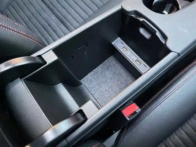 メルセデス・ベンツ Ｂ２５０ 4MATIC スポーツ 山梨県 2016(平28)年 2.6万km マウンテングレー パノラマＳＲ/レーダーセーフティＰ/純正ＨＤＤナビ/フルセグ/Ｂカメラ/前後ＰＤＣ/キーレスゴー/黒半革/前席シートＨ/シートメモリ/キーレスゴー/ＬＥＤヘッドライト/ＥＴＣ２．０/純正１８ＡＷ