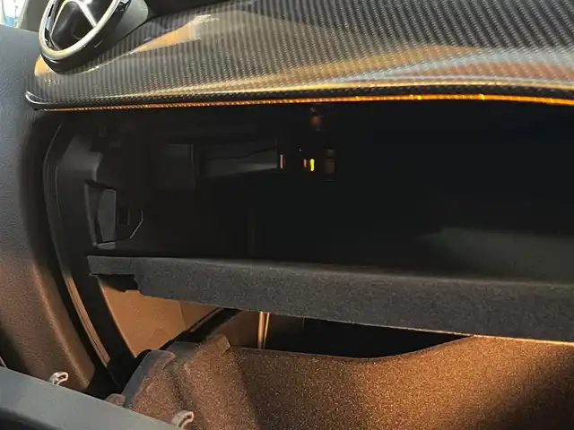 メルセデス・ベンツ Ｂ２５０ 4MATIC スポーツ 山梨県 2016(平28)年 2.6万km マウンテングレー パノラマＳＲ/レーダーセーフティＰ/純正ＨＤＤナビ/フルセグ/Ｂカメラ/前後ＰＤＣ/キーレスゴー/黒半革/前席シートＨ/シートメモリ/キーレスゴー/ＬＥＤヘッドライト/ＥＴＣ２．０/純正１８ＡＷ