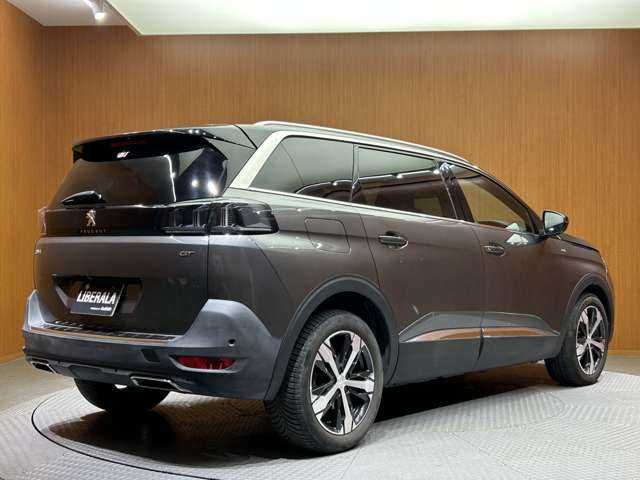 プジョー ５００８ GT ブルーHDi 千葉県 2021(令3)年 4.7万km プラチナグレー レザーパッケージ　/パノラマSR　/ACC　/ナビ　/Bカメラ　/Bluetooth接続　/電動シート　/シートH　/電動リアゲート　/LEDヘッドライト　/アドバンスドグリップコントロール　/衝突軽減B　/BSM　/LKA/ドラレコ　/ETC