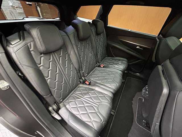 プジョー ５００８ GT ブルーHDi 千葉県 2021(令3)年 4.7万km プラチナグレー レザーパッケージ　/パノラマSR　/ACC　/ナビ　/Bカメラ　/Bluetooth接続　/電動シート　/シートH　/電動リアゲート　/LEDヘッドライト　/アドバンスドグリップコントロール　/衝突軽減B　/BSM　/LKA/ドラレコ　/ETC