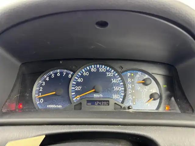 トヨタ アレックス XS 150 ワイズセレクション 愛知県 2002(平14)年 12.5万km シルバー トヨタ純正ディーラーオプションナビ/　　・CD/カセットテープ/パワーステアリング/パワーウィンドウ/エアコン/フルフラットシート/ABS/Ｗエアバック/ハロゲンヘッドライト/社外14インチアルミホイール/取扱説明書/リモコンキー（破損有）