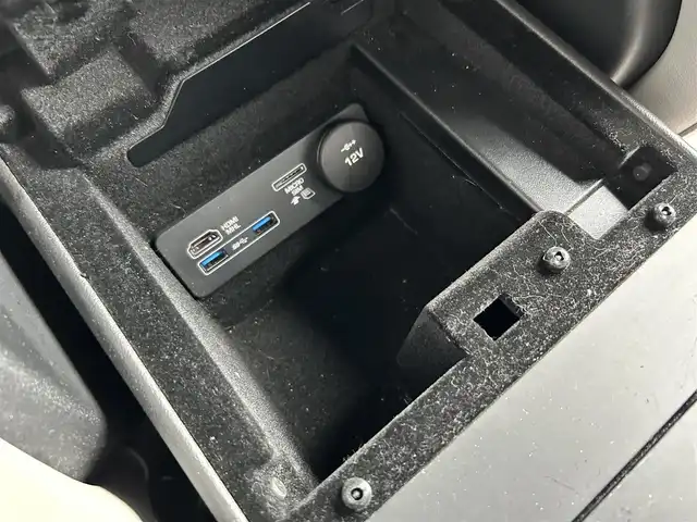 ジャガー Ｆ-ＴＹＰＥ クーペ 茨城県 2018(平30)年 5.8万km 黒 中期型 /インテリアブラックパック /TouchProナビ /BT/USB/Bカメラ /MERIDIAN /白半革 /メモリー付パワーシート /キセノン /クルコン /リアスポイラー /ETC2.0 /パドルシフト /純正18インチAW /禁煙車