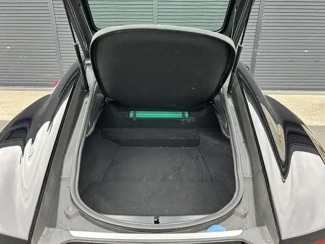 ジャガー Ｆ-ＴＹＰＥ クーペ 茨城県 2018(平30)年 5.8万km 黒 中期型 /インテリアブラックパック /TouchProナビ /BT/USB/Bカメラ /MERIDIAN /白半革 /メモリー付パワーシート /キセノン /クルコン /リアスポイラー /ETC2.0 /パドルシフト /純正18インチAW /禁煙車