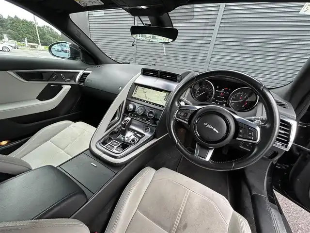 ジャガー Ｆ-ＴＹＰＥ クーペ 茨城県 2018(平30)年 5.8万km 黒 中期型 /インテリアブラックパック /TouchProナビ /BT/USB/Bカメラ /MERIDIAN /白半革 /メモリー付パワーシート /キセノン /クルコン /リアスポイラー /ETC2.0 /パドルシフト /純正18インチAW /禁煙車