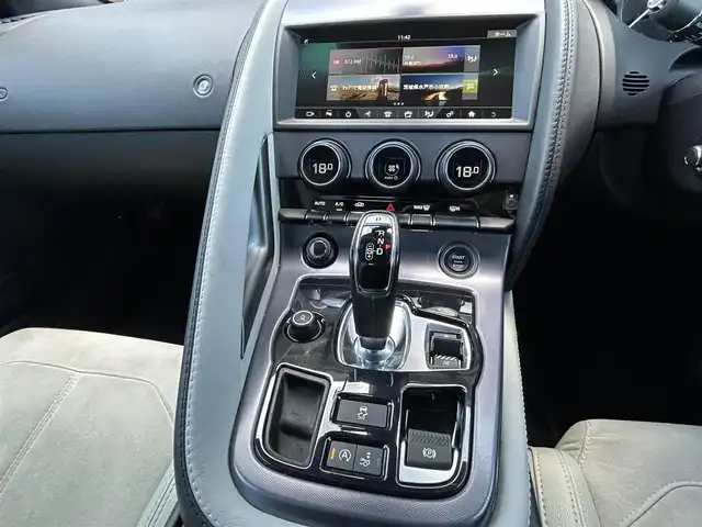 ジャガー Ｆ-ＴＹＰＥ クーペ 茨城県 2018(平30)年 5.8万km 黒 中期型 /インテリアブラックパック /TouchProナビ /BT/USB/Bカメラ /MERIDIAN /白半革 /メモリー付パワーシート /キセノン /クルコン /リアスポイラー /ETC2.0 /パドルシフト /純正18インチAW /禁煙車