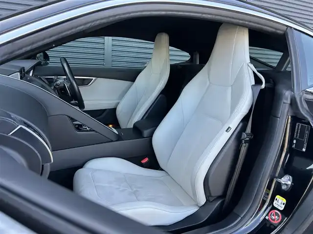 ジャガー Ｆ-ＴＹＰＥ クーペ 茨城県 2018(平30)年 5.8万km 黒 中期型 /インテリアブラックパック /TouchProナビ /BT/USB/Bカメラ /MERIDIAN /白半革 /メモリー付パワーシート /キセノン /クルコン /リアスポイラー /ETC2.0 /パドルシフト /純正18インチAW /禁煙車