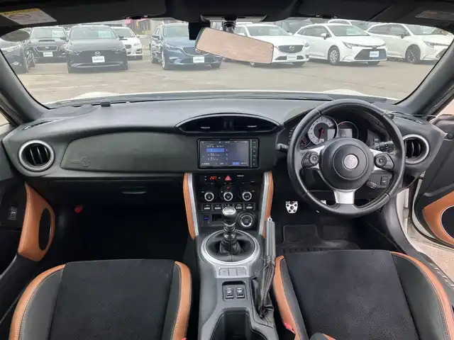 トヨタ ８６ GT リミテッド 道南・函館 2019(平31)年 4.6万km クリスタルホワイトパール ワンオーナー/6MT/モデリスタエアロ/HKSマフラー/BLITZ車高調/WORK18インチアルミホイール/純正SDナビ【NSZT-W68T】/・CD/DVD/MSV/Bluetooth/フルセグ/バックカメラ/ハーフレザーシート/シートヒーター/クルーズコントロール/スマートキー/純正ドライブレコーダー【DRT-C68A】/ETC2.0/純正LEDヘッドライト/ドアバイザー/サイド＆カーテンエアバッグ/新車保証書＆取扱説明書
