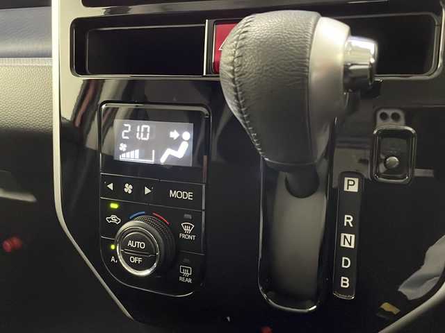 トヨタ タンク カスタムG－T 宮崎県 2020(令2)年 4.8万km ブラックマイカメタリック/ファイアークォーツレッドメタリック 禁煙車/プリクラッシュセーフティ/純正9型ナビTV/（NSZT-Y68T/CD/DVD/Bluetooth/フルセグTV)/純正バックカメラ/純正ビルトインETC/純正モデリスタエアロ/純正ルーフエンドスポイラー/純正15インチアルミ/純正LEDオートライト/純正LEDフォグ/純正フロアマット/社外ドライブレコーダー（前後）/両側電動スライドドア/クルーズコントロール/オートマチックハイビーム/クリアランスソナー/オート電動格納ミラー/ブルーレインミラー/オートエアコン/本革巻ハンドル/スマートキー/プッシュエンジンスタート