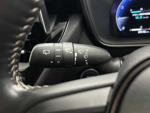 トヨタ カローラツーリング ダブルバイビー 宮城県 2023(令5)年 3万km マッシブグレー 純正ナビ/(FM/AM/USB/Miracast/フルセグTV/Bluetooth)/バックカメラ/ETC/インテリジェントセーフティー/SOSスイッチ/レーダークルーズコントロール/ハーフレザー/シートヒーター/ステアリングヒーター/プッシュスタート/スマートキー/スペアキー/オートライト/オートマチックハイビーム/LEDヘッドライト/ヘッドライトレベライザー/純正フロアマット/純正17インチアルミホイール