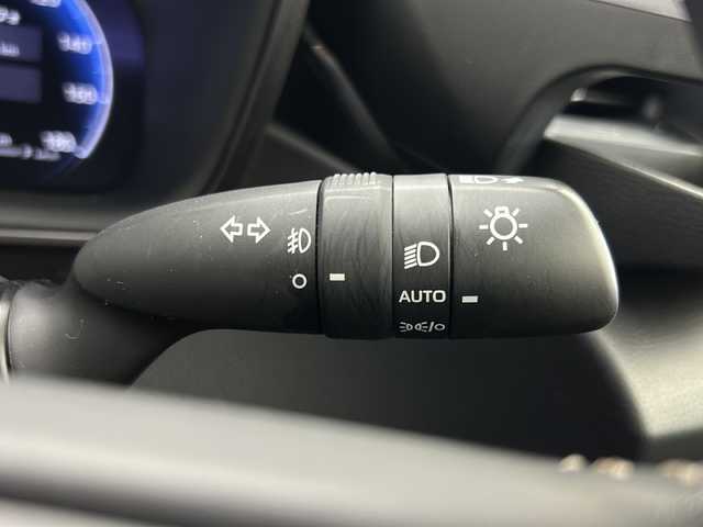 トヨタ カローラツーリング ダブルバイビー 宮城県 2023(令5)年 3万km マッシブグレー 純正ナビ/(FM/AM/USB/Miracast/フルセグTV/Bluetooth)/バックカメラ/ETC/インテリジェントセーフティー/SOSスイッチ/レーダークルーズコントロール/ハーフレザー/シートヒーター/ステアリングヒーター/プッシュスタート/スマートキー/スペアキー/オートライト/オートマチックハイビーム/LEDヘッドライト/ヘッドライトレベライザー/純正フロアマット/純正17インチアルミホイール