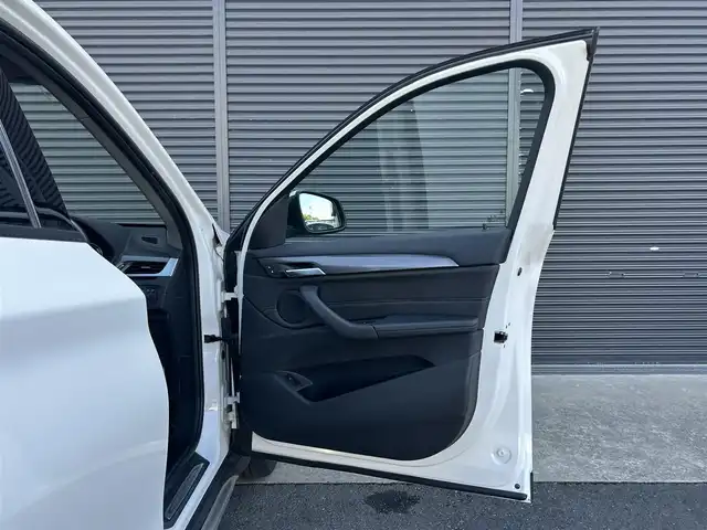 ＢＭＷ Ｘ１ xDrive 18d xライン 茨城県 2020(令2)年 2.4万km アルピンホワイトⅢ 後期型 /ワンオ- ナ-/コンフォ-トパッケージ /インテリジェントSFT /LDW /純正ナビ /12セグ /BT/USB /Bカメラ /PDC /半革 /M付パワーシート /パワーテールゲート /LEDヘッドライト /前後ドラレコ /純正18インチAW /ルーフレール /ETC2.0 /禁煙車