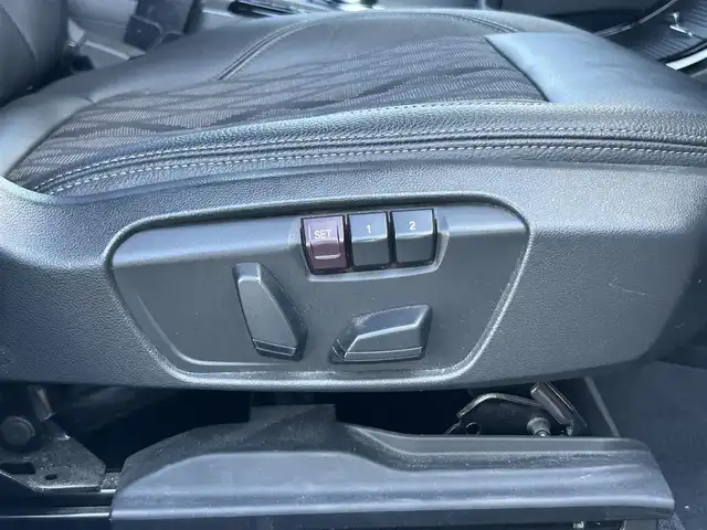 ＢＭＷ Ｘ１ xDrive 18d xライン 茨城県 2020(令2)年 2.4万km アルピンホワイトⅢ 後期型 /ワンオ- ナ-/コンフォ-トパッケージ /インテリジェントSFT /LDW /純正ナビ /12セグ /BT/USB /Bカメラ /PDC /半革 /M付パワーシート /パワーテールゲート /LEDヘッドライト /前後ドラレコ /純正18インチAW /ルーフレール /ETC2.0 /禁煙車