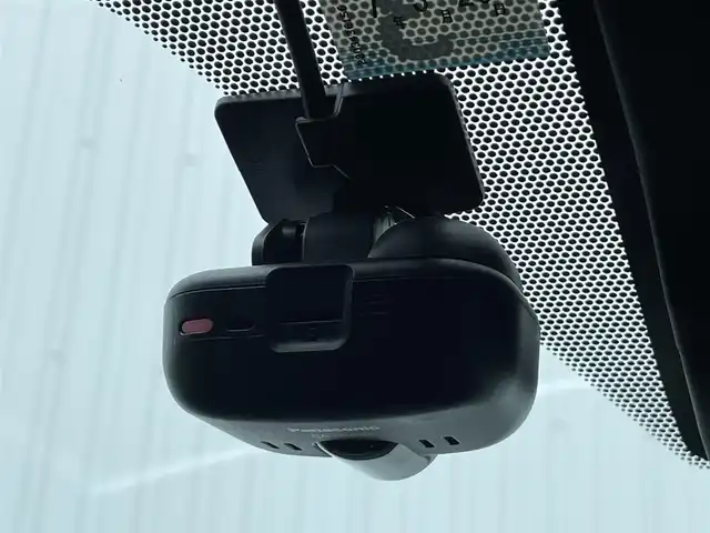 トヨタ ＲＡＶ４ ハイブリッドX 香川県 2020(令2)年 6.8万km ホワイトパールクリスタルシャイン 社外SDナビ/フルセグTV/バックカメラ/ETC/ドラレコ/追従クルコン/レーンキープ/LEDヘッドライト/オートハイビーム/フォグランプ/ATRRAアルミホイール/衝突軽減/カーテンエアバッグ/USBポート