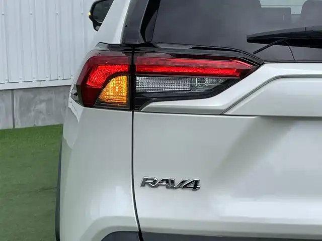 トヨタ ＲＡＶ４ ハイブリッドX 香川県 2020(令2)年 6.8万km ホワイトパールクリスタルシャイン 社外SDナビ/フルセグTV/バックカメラ/ETC/ドラレコ/追従クルコン/レーンキープ/LEDヘッドライト/オートハイビーム/フォグランプ/ATRRAアルミホイール/衝突軽減/カーテンエアバッグ/USBポート