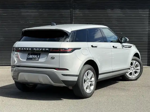 ランドローバー レンジローバーイヴォーク S 静岡県 2020(令2)年 4.7万km シルバー レザーシート/電動リアゲート/BSM/純正ナビ/(BT/CarPlay/USB)/360°カメラ/ACC/LKA/パーキングアシスト/パワーシート/シートヒーター/スマートキー/ETC2.0/ドライブレコーダー/純正フロアマット/純正18インチアルミホイール/スペアキー