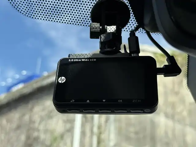 ランドローバー レンジローバーイヴォーク S 静岡県 2020(令2)年 4.7万km シルバー レザーシート/電動リアゲート/BSM/純正ナビ/(BT/CarPlay/USB)/360°カメラ/ACC/LKA/パーキングアシスト/パワーシート/シートヒーター/スマートキー/ETC2.0/ドライブレコーダー/純正フロアマット/純正18インチアルミホイール/スペアキー