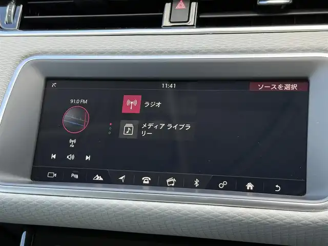 ランドローバー レンジローバーイヴォーク S 静岡県 2020(令2)年 4.7万km シルバー レザーシート/電動リアゲート/BSM/純正ナビ/(BT/CarPlay/USB)/360°カメラ/ACC/LKA/パーキングアシスト/パワーシート/シートヒーター/スマートキー/ETC2.0/ドライブレコーダー/純正フロアマット/純正18インチアルミホイール/スペアキー