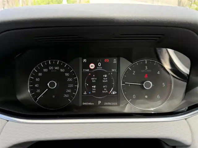 ランドローバー レンジローバーイヴォーク S 静岡県 2020(令2)年 4.7万km シルバー レザーシート/電動リアゲート/BSM/純正ナビ/(BT/CarPlay/USB)/360°カメラ/ACC/LKA/パーキングアシスト/パワーシート/シートヒーター/スマートキー/ETC2.0/ドライブレコーダー/純正フロアマット/純正18インチアルミホイール/スペアキー
