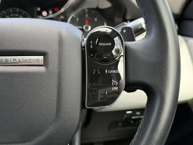 ランドローバー レンジローバーイヴォーク S 静岡県 2020(令2)年 4.7万km シルバー レザーシート/電動リアゲート/BSM/純正ナビ/(BT/CarPlay/USB)/360°カメラ/ACC/LKA/パーキングアシスト/パワーシート/シートヒーター/スマートキー/ETC2.0/ドライブレコーダー/純正フロアマット/純正18インチアルミホイール/スペアキー