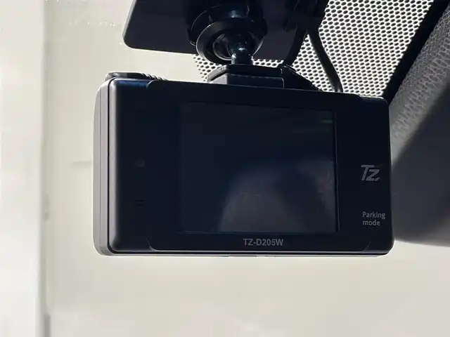 トヨタ カムリ WSレザーパッケージ 愛知県 2021(令3)年 4.6万km アティチュードブラックマイカ 純正9インチディスプレイオーディオナビ/サンルーフ/JBLサウンド/衝突軽減ブレーキ/パノラミックビューモニター/レーダークルーズコントロール/100V電源/ビルトインETC2.0/本革シート/シートヒーター/LEDヘッドライト/フォグランプ/ドライブレコーダー/ブラインドスポットモニター/パワーシート/フルセグTV/Bluetooth/コーナーセンサー/レーンキープアシスト/オートハイビーム/プッシュスタート/スマートキー/DVDデッキ/ミュージックプレイヤー接続/純正フロアマット/純正アルミホイール/オートライト/横滑り防止装置/電動パーキングブレーキ/オートブレーキホールド/ステアリングリモコン/パドルシフト/ヘッドアップディスプレイ/ロードサインアシスト/先行車発進告知