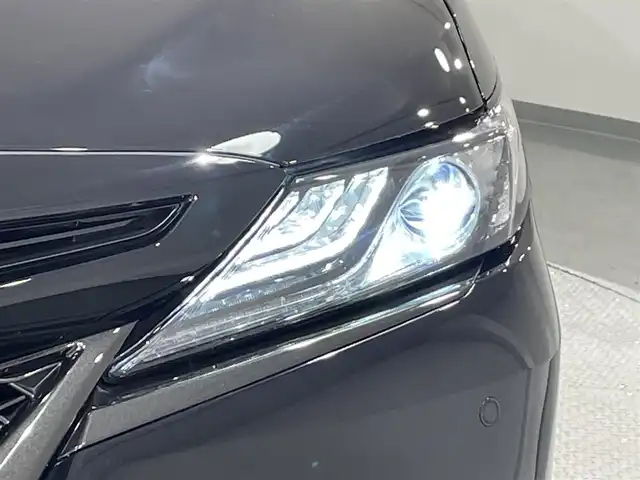 トヨタ カムリ WSレザーパッケージ 愛知県 2021(令3)年 4.6万km アティチュードブラックマイカ 純正9インチディスプレイオーディオナビ/サンルーフ/JBLサウンド/衝突軽減ブレーキ/パノラミックビューモニター/レーダークルーズコントロール/100V電源/ビルトインETC2.0/本革シート/シートヒーター/LEDヘッドライト/フォグランプ/ドライブレコーダー/ブラインドスポットモニター/パワーシート/フルセグTV/Bluetooth/コーナーセンサー/レーンキープアシスト/オートハイビーム/プッシュスタート/スマートキー/DVDデッキ/ミュージックプレイヤー接続/純正フロアマット/純正アルミホイール/オートライト/横滑り防止装置/電動パーキングブレーキ/オートブレーキホールド/ステアリングリモコン/パドルシフト/ヘッドアップディスプレイ/ロードサインアシスト/先行車発進告知