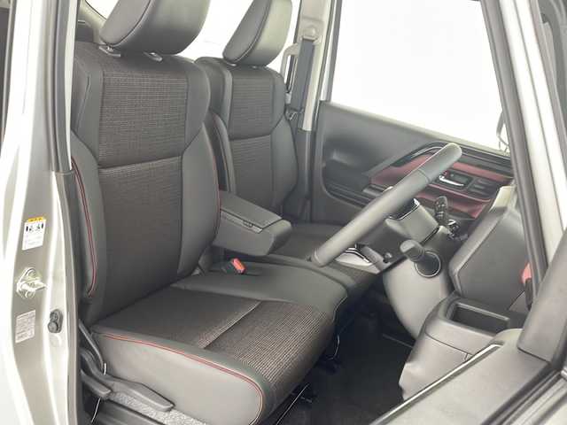 スズキ スペーシア カスタム HYBRID XS 沖縄県 2023(令5)年 0.1万km未満 スチールシルバーメタリック/ブルーイッシュブラックパール 社外ディスプレイオーディオ　/ＢＴ接続　/バックカメラ　/両側パワースライドドア　/ドライブレコーダー　/ＥＴＣ　/ＬＥＤヘッドライト　/ハーフレザーシート　/シートヒーター　/オットマン　/プッシュスタート　/スマートキー