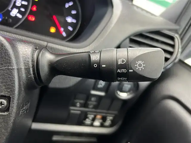 トヨタ ヴォクシー ZS 煌Ⅲ 鹿児島県 2021(令3)年 4.3万km ブラック ワンオーナー/ALPINE9インチナビ/（フルセグテレビ/Bluetooth/DVD）/バックカメラ/ALPINEフリップダウンモニター/トヨタセーフティーセンス/・クルーズコントロール/・オートマチックハイビーム/・プリクラッシュセーフティ・/ビルトインETC/両側パワースライド/ハーフレザーシート/前後ドライブレコーダー/クリアランスソナー/アイドリングストップ/LEDヘッドライト
