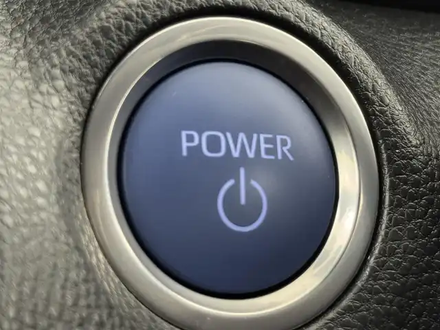 トヨタ ヤリスクロス ハイブリッド GRスポーツ 福岡県 2023(令5)年 2.5万km プラチナホワイトパールマイカ 純正ディスプレイオーディオ　/全方位カメラ　/トヨタセーフティセンス　/レーダークルーズコントロール　/コーナーセンサー　/衝突軽減ブレーキ　/レーンキープ　/ブラインドスポットモニター　/アクセル踏み間違い防止　/ビルトインＥＴＣ　/ステアリングヒーター　/ハーフレザー　/シートヒーター　/純正１８インチＡＷ　/ＬＥＤライト