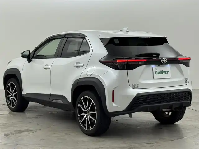 トヨタ ヤリスクロス ハイブリッド GRスポーツ 福岡県 2023(令5)年 2.5万km プラチナホワイトパールマイカ 純正ディスプレイオーディオ　/全方位カメラ　/トヨタセーフティセンス　/レーダークルーズコントロール　/コーナーセンサー　/衝突軽減ブレーキ　/レーンキープ　/ブラインドスポットモニター　/アクセル踏み間違い防止　/ビルトインＥＴＣ　/ステアリングヒーター　/ハーフレザー　/シートヒーター　/純正１８インチＡＷ　/ＬＥＤライト