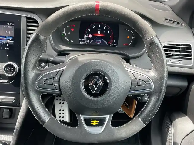 ルノー メガーヌ ルノースポール トロフィー 鹿児島県 2022(令4)年 4.2万km グレーⅡ 禁煙車/純正レカロセミパケット　AppleCarPlay/バックカメラ/6速MT/ターボ/アンドロイドオート/クルーズコントロール/USB/ETC/RECARO製バケットシート/レッドキャリパー/アダプタティブACC/アイドリングストップ/衝突被害軽減ブレーキ/純正19インチアルミホイール/純正フロアマット/サイドエアロパーツ/レーンキープアシスト/コーナーセンサー前後/前後フォグ/ダブル・サイドエアバッグ/オートライト