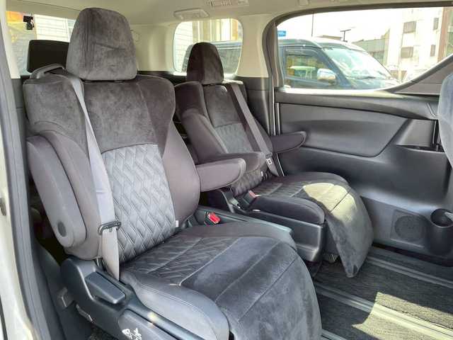 トヨタ アルファード 宮崎県 2019(令1)年 6.6万km ホワイトパールクリスタルシャイン モデリスタフルエアロ　/純正10.5インチナビ　/純正12インチフリップダウンモニター　/AC100Vコンセント　/両側パワースライドドア　/ドラレコ　/プリクラッシュセーフティ　/オートハイビーム　/レーンキープ　/バックカメラ　/パーキングセンサー　/Bluetooth　/DVD　/CD　/フルセグ