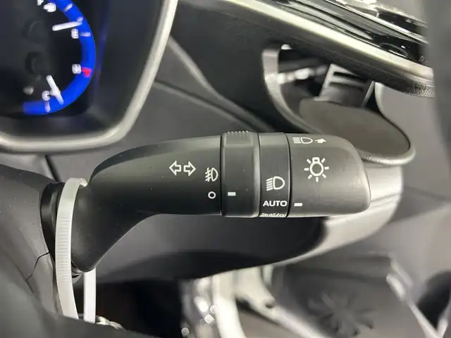 トヨタ カローラ クロス ハイブリッド Z 熊本県 2022(令4)年 1.8万km プラチナホワイトパールマイカ 純正9インチナビ/フルセグTV/Bluetooth/モデリスタエアロ/トヨタセーフティセンス/プリクラッシュセーフティ/レーントレーシングアシスト/ブラインドスポットモニター/クリアランスソナー/パーキングサポートブレーキ/リアクロストラフィックアラート/ロードサインアシスト/全周囲カメラ/オートマチックハイビーム/パワーバックドア/レーダークルーズコントロール/ビルトインETC/ハーフレザーシート/前席シートヒーター/運転席パワーシート/USB入慮/LEDヘッドランプ/ルーフレール/純正18インチアルミホイール/ドアバイザー/フロアマット/スマートキー