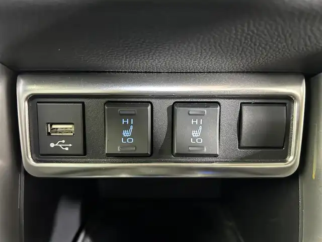 トヨタ カローラ クロス ハイブリッド Z 熊本県 2022(令4)年 1.8万km プラチナホワイトパールマイカ 純正9インチナビ/フルセグTV/Bluetooth/モデリスタエアロ/トヨタセーフティセンス/プリクラッシュセーフティ/レーントレーシングアシスト/ブラインドスポットモニター/クリアランスソナー/パーキングサポートブレーキ/リアクロストラフィックアラート/ロードサインアシスト/全周囲カメラ/オートマチックハイビーム/パワーバックドア/レーダークルーズコントロール/ビルトインETC/ハーフレザーシート/前席シートヒーター/運転席パワーシート/USB入慮/LEDヘッドランプ/ルーフレール/純正18インチアルミホイール/ドアバイザー/フロアマット/スマートキー