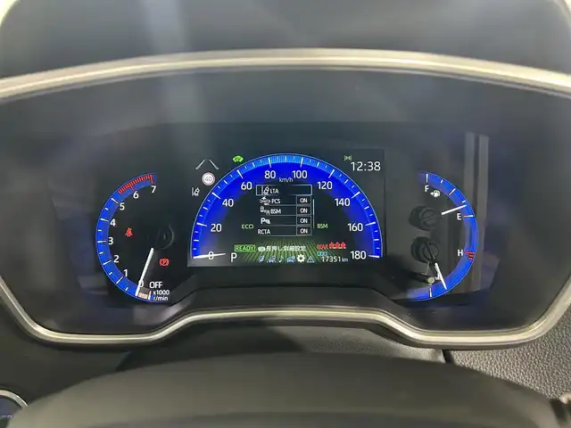 トヨタ カローラ クロス ハイブリッド Z 熊本県 2022(令4)年 1.8万km プラチナホワイトパールマイカ 純正9インチナビ/フルセグTV/Bluetooth/モデリスタエアロ/トヨタセーフティセンス/プリクラッシュセーフティ/レーントレーシングアシスト/ブラインドスポットモニター/クリアランスソナー/パーキングサポートブレーキ/リアクロストラフィックアラート/ロードサインアシスト/全周囲カメラ/オートマチックハイビーム/パワーバックドア/レーダークルーズコントロール/ビルトインETC/ハーフレザーシート/前席シートヒーター/運転席パワーシート/USB入慮/LEDヘッドランプ/ルーフレール/純正18インチアルミホイール/ドアバイザー/フロアマット/スマートキー