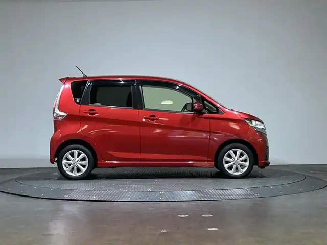 日産 デイズ ハイウェイスターX 愛媛県 2016(平28)年 5.1万km スパークリングレッドM 純正ナビ/Bluetooth/アラウンドビューモニター/エマージェンシーブレーキ/横滑り防止装置/フルセグテレビ/バックカメラ/アイドリングストップ/スマートキー/純正フロアマット/ベンチシート/純正AW/オートマチックハイビーム/ドアバイザー/プッシュスタート/ウィンカーミラー