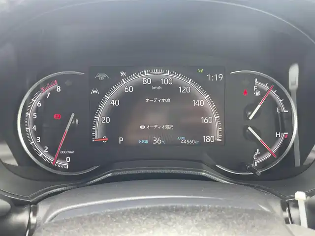 トヨタ ヴォクシー S－Z 和歌山県 2023(令5)年 4.5万km ホワイトパールクリスタルシャイン 純正8インチナビ/バックカメラ/BT/USB/衝突軽減ブレーキ/ブラインドスポットモニター/レーンキープアシスト/前後コーナーセンサー/オートライト/ドラレコ/ビルトインETC2.0/シートヒーター/両側パワスラ/オートホールド/LEＤヘッドライト/ハーフレザーシート