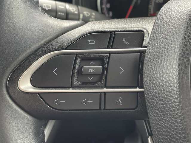 トヨタ ヴォクシー S－Z 和歌山県 2023(令5)年 4.5万km ホワイトパールクリスタルシャイン 純正8インチナビ/バックカメラ/BT/USB/衝突軽減ブレーキ/ブラインドスポットモニター/レーンキープアシスト/前後コーナーセンサー/オートライト/ドラレコ/ビルトインETC2.0/シートヒーター/両側パワスラ/オートホールド/LEＤヘッドライト/ハーフレザーシート