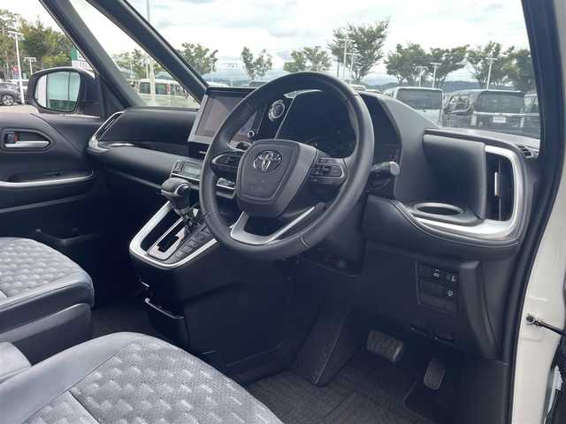 トヨタ ヴォクシー S－Z 和歌山県 2023(令5)年 4.5万km ホワイトパールクリスタルシャイン 純正8インチナビ/バックカメラ/BT/USB/衝突軽減ブレーキ/ブラインドスポットモニター/レーンキープアシスト/前後コーナーセンサー/オートライト/ドラレコ/ビルトインETC2.0/シートヒーター/両側パワスラ/オートホールド/LEＤヘッドライト/ハーフレザーシート