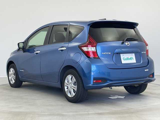 日産 ノート e－パワー X 新潟県 2018(平30)年 5.2万km 青 登録時走行距離51752km/純正メモリナビ/　フルセグTV/CD/DVD/Bluetooth/USB/アラウンドビューモニター/エマージェンシーブレーキ/デジタルインナーミラー/レーンキープアシスト/前後コーナーセンサー/踏み間違い防止/純正リアスポイラー/スマートキー /ETC/ステアリングスイッチ/オートライト/純正フロアマット/レザー調シートカバー/禁煙車