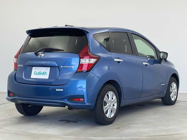 日産 ノート e－パワー X 新潟県 2018(平30)年 5.2万km 青 登録時走行距離51752km/純正メモリナビ/　フルセグTV/CD/DVD/Bluetooth/USB/アラウンドビューモニター/エマージェンシーブレーキ/デジタルインナーミラー/レーンキープアシスト/前後コーナーセンサー/踏み間違い防止/純正リアスポイラー/スマートキー /ETC/ステアリングスイッチ/オートライト/純正フロアマット/レザー調シートカバー/禁煙車