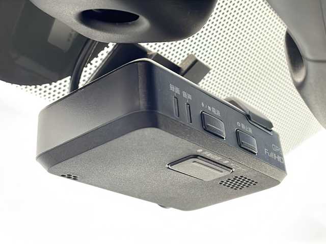 日産 ノート e－パワー X 千葉県 2018(平30)年 5.2万km シャイニングブルー 純正メモリナビ/　フルセグTV/CD/DVD/Bluetooth/USB/アラウンドビューモニター/エマージェンシーブレーキ/デジタルインナーミラー/車線逸脱警報/前後コーナーセンサー/踏み間違い防止/純正リアスポイラー/スマートキー /ETC/前方ドラレコ/ステアリングスイッチ/オートライト/純正フロアマット/レザー調シートカバー/禁煙車