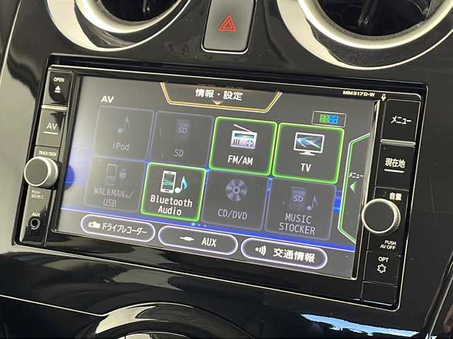 日産 ノート e－パワー X 千葉県 2018(平30)年 5.2万km シャイニングブルー 純正メモリナビ/　フルセグTV/CD/DVD/Bluetooth/USB/アラウンドビューモニター/エマージェンシーブレーキ/デジタルインナーミラー/車線逸脱警報/前後コーナーセンサー/踏み間違い防止/純正リアスポイラー/スマートキー /ETC/前方ドラレコ/ステアリングスイッチ/オートライト/純正フロアマット/レザー調シートカバー/禁煙車