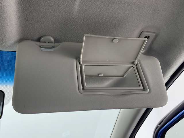 日産 ノート e－パワー X 千葉県 2018(平30)年 5.2万km シャイニングブルー 純正メモリナビ/　フルセグTV/CD/DVD/Bluetooth/USB/アラウンドビューモニター/エマージェンシーブレーキ/デジタルインナーミラー/車線逸脱警報/前後コーナーセンサー/踏み間違い防止/純正リアスポイラー/スマートキー /ETC/前方ドラレコ/ステアリングスイッチ/オートライト/純正フロアマット/レザー調シートカバー/禁煙車