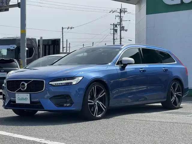 ボルボ Ｖ９０ T6 AWD Rデザイン 徳島県 2017(平29)年 5.4万km 青 純正メーカーナビ/Bluetooth接続/フルセグTV/全方位カメラ/レザーシート/衝突被害軽減システム/前席パワーシート/前席シートヒーター/スマートキー/LEDヘッドライト/オートマチックハイビーム/純正フロアマット/純正アルミホイール/MTモード付AT