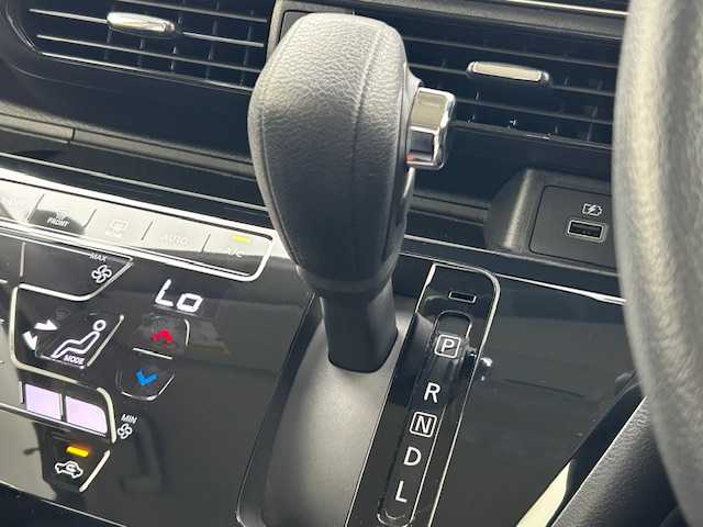 日産 デイズ ハイウェイスターX 宮城県 2023(令5)年 0.6万km プレミアムサンシャインオレンジメタリック/シルキーホワイト 純正ナビ/ドラレコ連動/BT接続/アラウンドビューモニター/プロパイロット/前後コーナーセンサー/エマージェンシーブレーキ/純正ドライブレコーダー/LEDヘッドライト/フォグランプ/フルセグTV/AMFM/純正14インチアルミホイール/純正フロアマット/バイザー/革巻きステアリング/車線逸脱警報/先行車発進お知らせ/ドアバイザー/リアバイザー