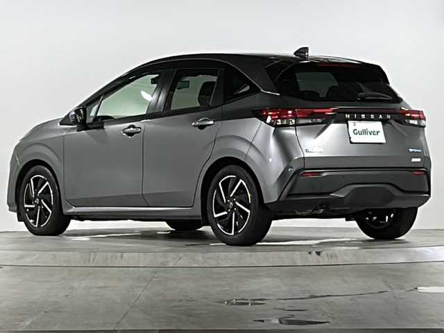 日産 ノート X 広島県 2022(令4)年 2.6万km ダークメタルグレー 禁煙/純正ナビ/フルセグTV/Bluetooth/USB/アラウンドビューモニター/デジタルインナーミラー /LEDオートライト/オートハイビーム/ワイヤレス充電/ドライブレコーダー/純正フロアマット/純正ドアバイザー/ビルトインETC2.0/スマートキー/スペアキー /プッシュスタート /純正16インチアルミホイール
