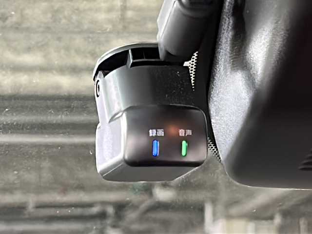 日産 ノート X 広島県 2022(令4)年 2.6万km ダークメタルグレー 禁煙/純正ナビ/フルセグTV/Bluetooth/USB/アラウンドビューモニター/デジタルインナーミラー /LEDオートライト/オートハイビーム/ワイヤレス充電/ドライブレコーダー/純正フロアマット/純正ドアバイザー/ビルトインETC2.0/スマートキー/スペアキー /プッシュスタート /純正16インチアルミホイール
