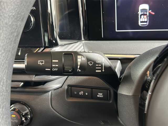日産 ノート X 広島県 2022(令4)年 2.6万km ダークメタルグレー 禁煙/純正ナビ/フルセグTV/Bluetooth/USB/アラウンドビューモニター/デジタルインナーミラー /LEDオートライト/オートハイビーム/ワイヤレス充電/ドライブレコーダー/純正フロアマット/純正ドアバイザー/ビルトインETC2.0/スマートキー/スペアキー /プッシュスタート /純正16インチアルミホイール