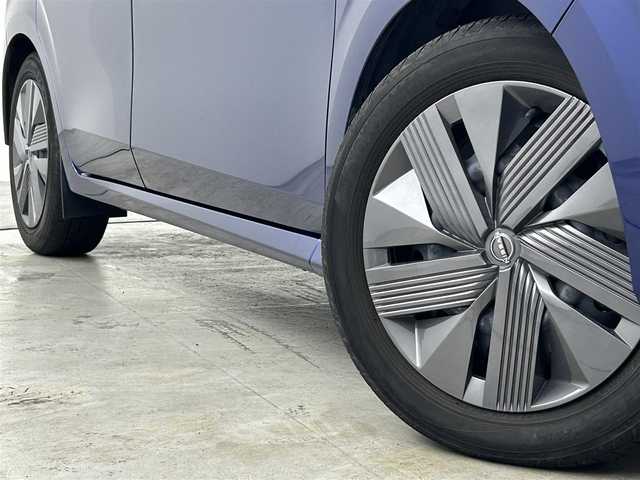 日産 ノート X 福岡県 2021(令3)年 4.5万km オーロラフレアブルーパール 純正ナビ　/アラウンドビューモニター　/ＥＴＣ　/前方ドラレコ　/インテリジェントルームミラー　/置くだけ充電　/ＡＣＣ　/プロパイロット　/コーナーセンサー　/エマージェンシーブレーキ　/レーンキープ　/ＢＳＭ　/ＬＥＤ